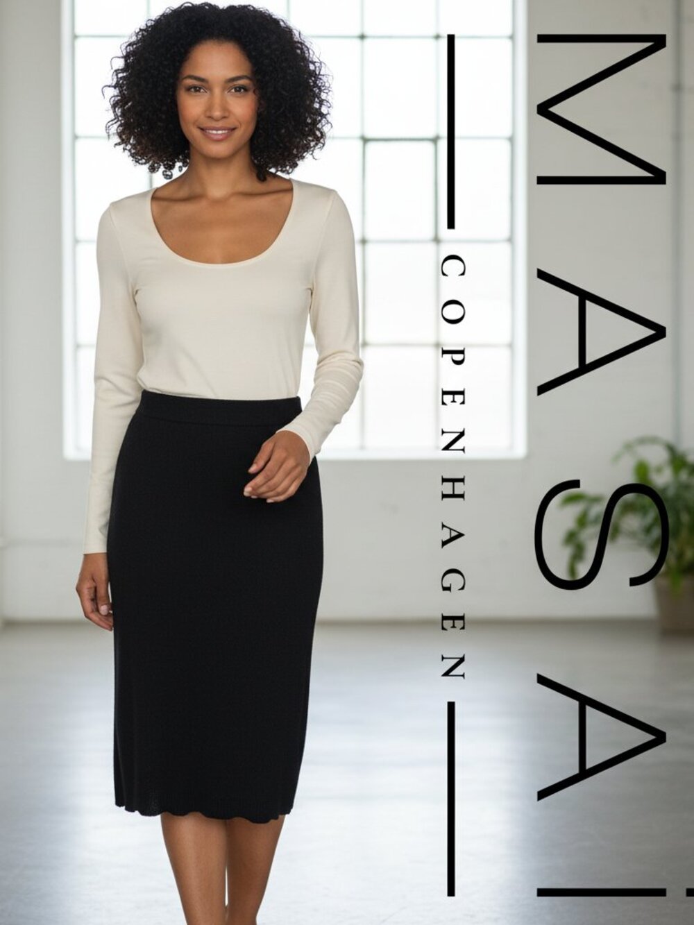 Masai Soffie Skirt NWOT Black Large